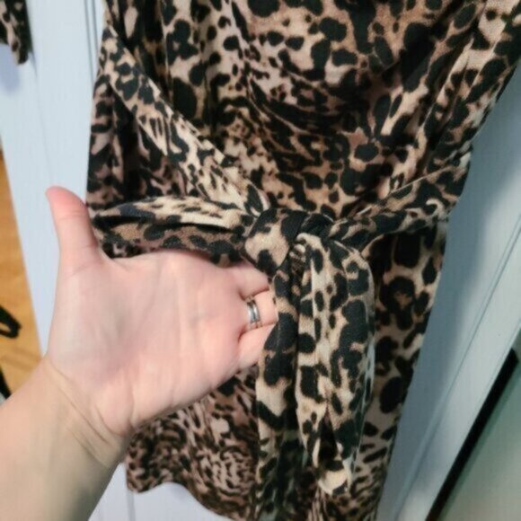 Jones Studio Leopard Animal Print Cheetah 3/4 Sleeve Midi Wrap Dress Size Small - Picture 7 of 10
